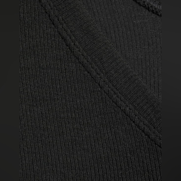 Athletic Works Sleeveless Top SOFT & Stretchy  Large V-neck - Picture 11 of 15